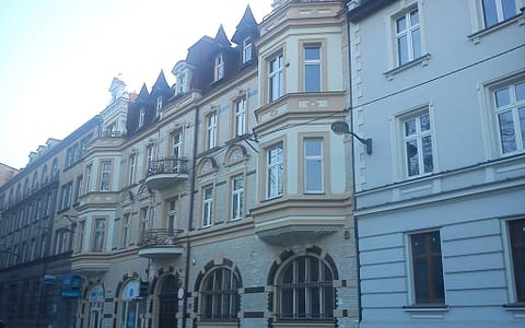 Dolnych wałów 13