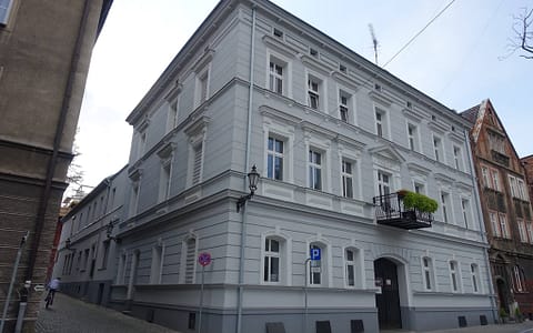 Kościelna 1
